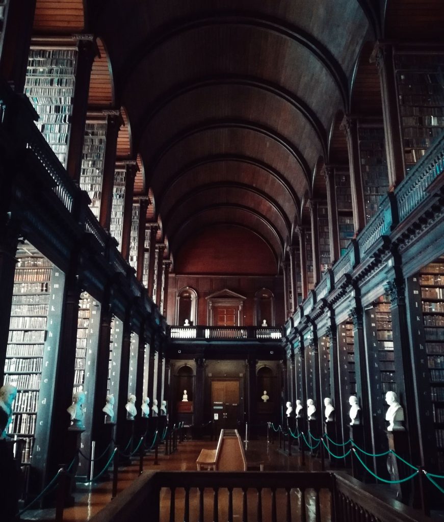 Book of Kells libreria Trinity College Dublino