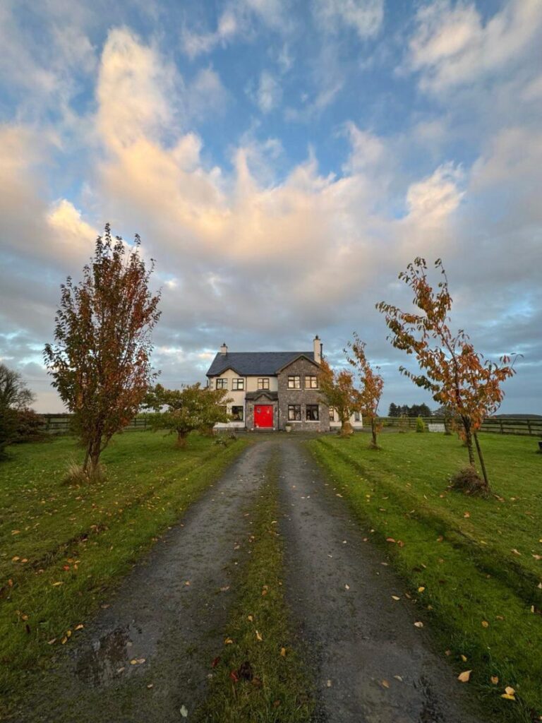 Casagastone è il Bed&Breakfast gestisto da italiani in Irlanda,nella campagna di Galway.